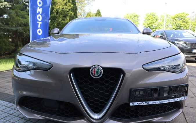 Alfa Romeo Giulia cena 99900 przebieg: 67876, rok produkcji 2018 z Tychy małe 211